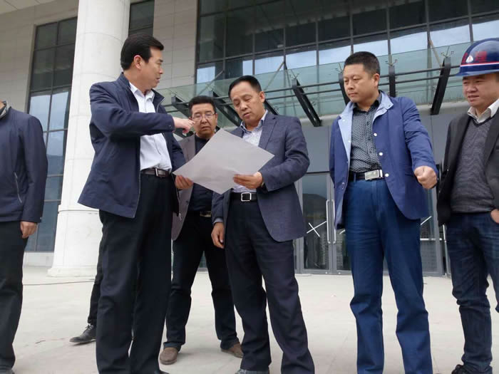 市政府領(lǐng)導檢查隴南火車(chē)站站前建設進(jìn)度及安全生產(chǎn)工作
