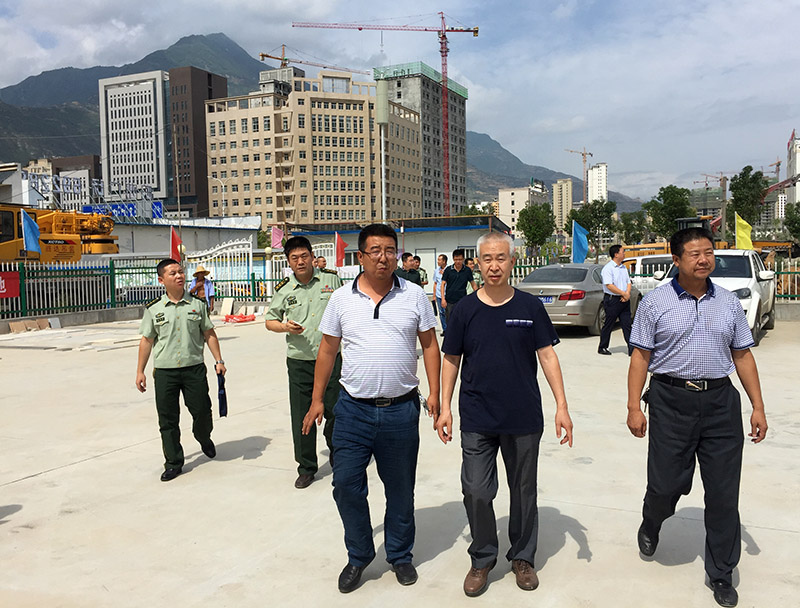 省安委會(huì )督查組檢查階州廣場(chǎng)安全生產(chǎn)建設