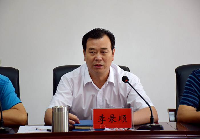 公司召開(kāi)新聘用員工述職測評考核大會(huì )