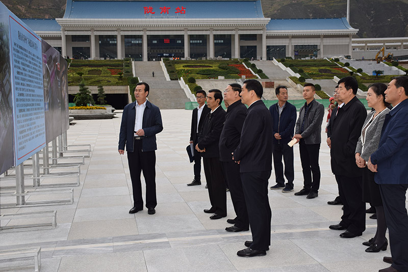 最高人民法院副院長(cháng)景漢朝一行視察隴南站及階州廣場(chǎng)