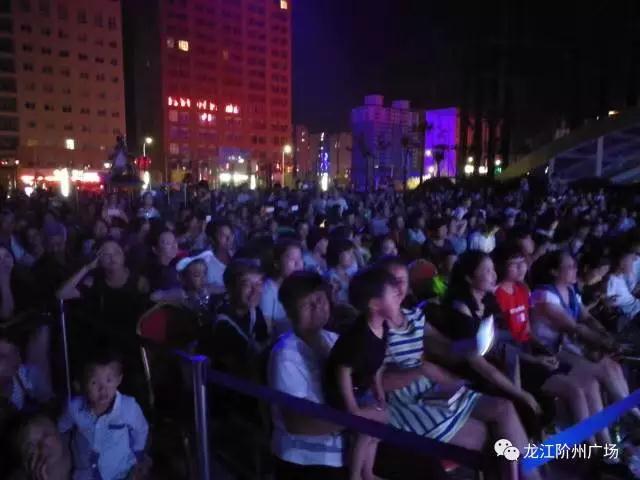 財富盛宴 眾商云集 / 階州廣場(chǎng)招商營(yíng)銷(xiāo)中心開(kāi)放暨品牌主力店商家進(jìn)駐簽約儀式