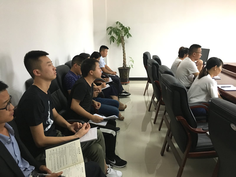 貫徹會(huì )議精神 做好金融工作  -------市龍江城鄉發(fā)展集團公司學(xué)習貫徹全市金融工作會(huì )議精神