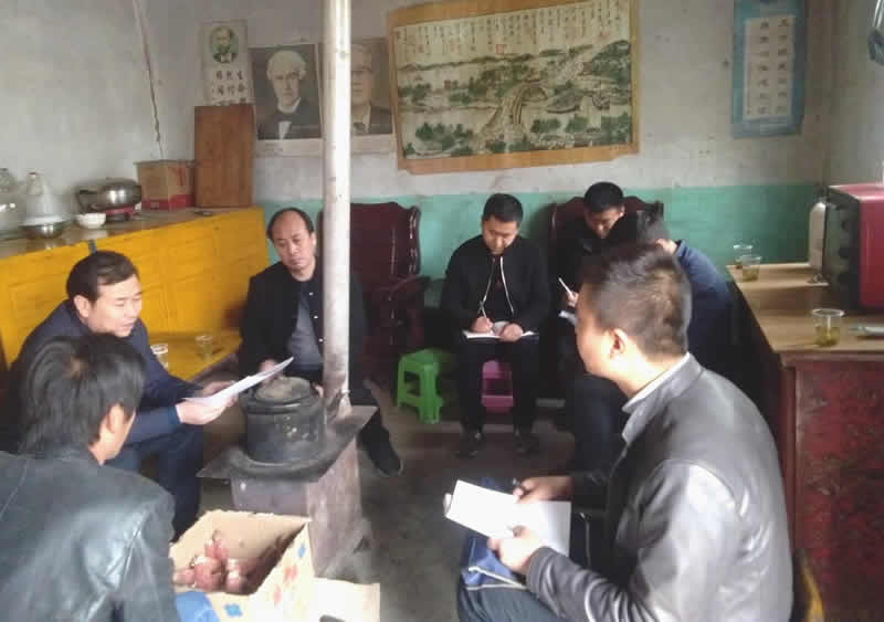 市龍江城鄉發(fā)展集團公司總經(jīng)理李錄順一行赴文縣橋頭鎮安子坡村開(kāi)展扶貧幫扶工作
