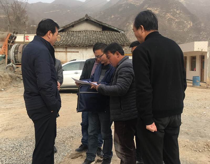 市龍江城鄉發(fā)展集團公司總經(jīng)理李錄順一行赴文縣橋頭鎮安子坡村開(kāi)展扶貧幫扶工作