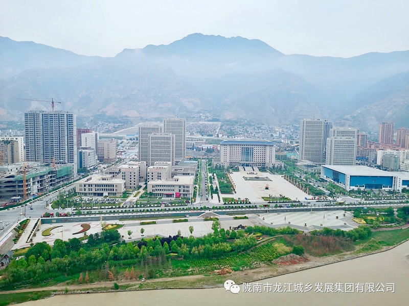 匠心傾注、喜封金頂——龍江?雙子座商住小區主體順利封頂