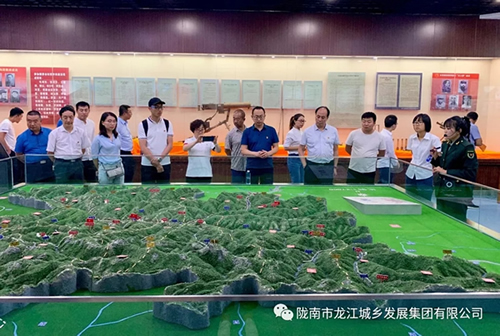 市龍江城鄉發(fā)展集團黨委開(kāi)展“不忘初心、牢記使命”紀念建黨98周年主題黨日活動(dòng)