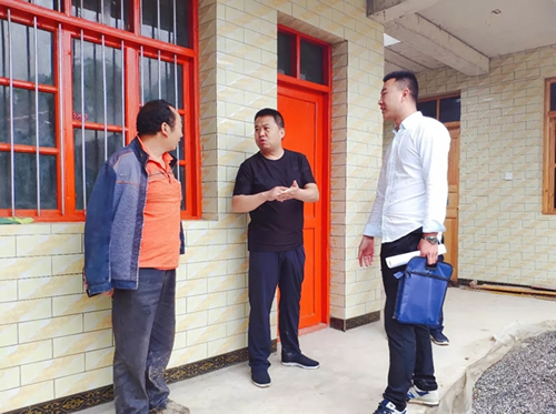 市龍江城鄉發(fā)展集團在橋頭鎮安子坡村積極開(kāi)展幫扶主題實(shí)踐活動(dòng)