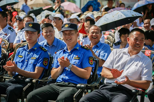 2019武都花椒產(chǎn)銷(xiāo)對接（電商）洽談會(huì )在階州廣場(chǎng)隆重開(kāi)幕~