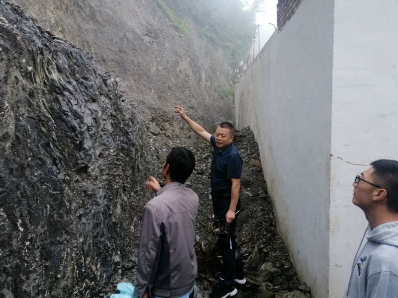 市龍江集團“搶險救災解難題” 主題黨日活動(dòng)